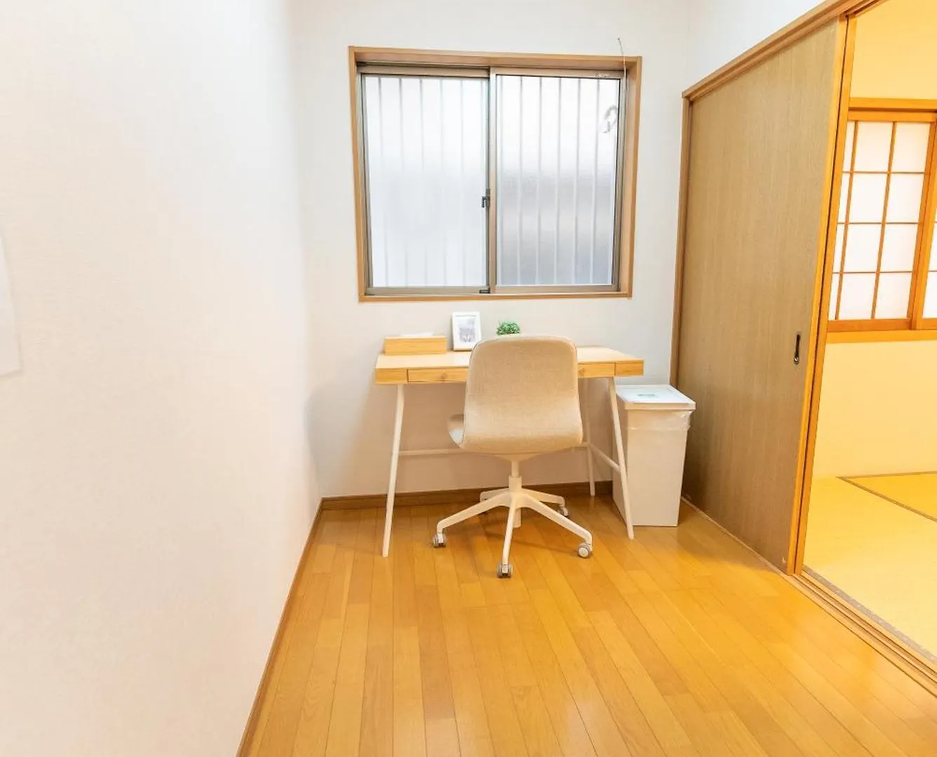 Guest House Kubo Homes Matsu Ōsaka 0*,